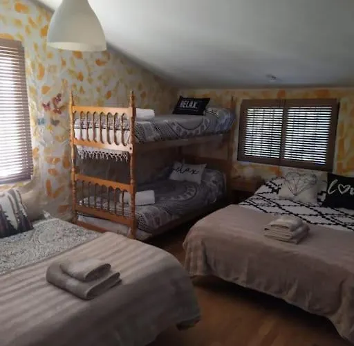 Casa de Férias El Pinar Del Rondero J&m En Plena Naturaleza Sotillo de la Adrada